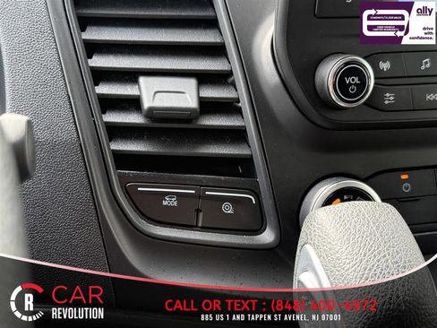 Used 2025 Ford Transit 250 148 Medium Roof image 12