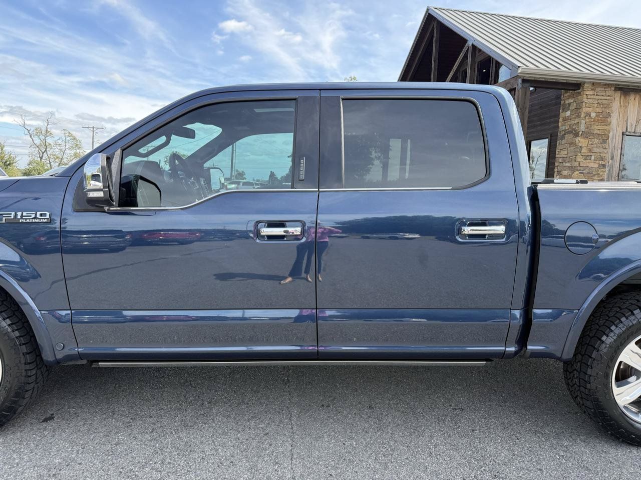 Used 2019 Ford F150 Platinum w/ Equipment Group 701A Luxury AWD/4WD image 41