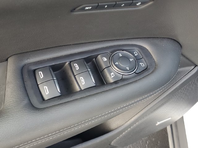 Used 2025 Cadillac XT6 Luxury w/ LPO, Floor Liner Package AWD/4WD image 12