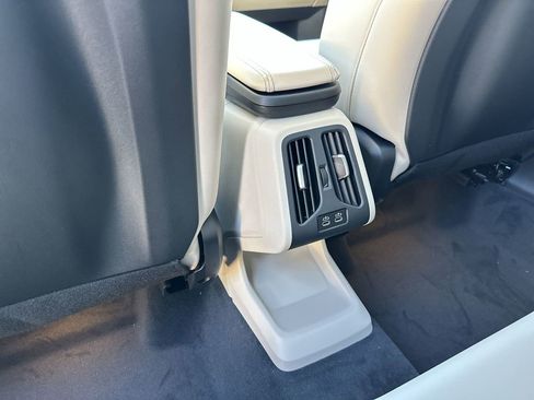 Used 2025 BMW X1 xDrive28i w/ Convenience Package image 31