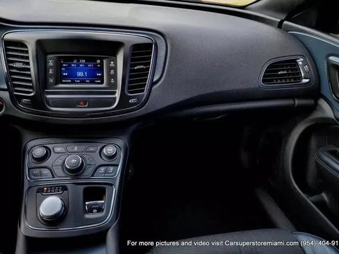 Used 2015 Chrysler 200 S FWD image 27