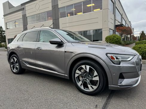 Used 2021 Audi e-tron Premium Plus w/ Premium Plus Package image 1