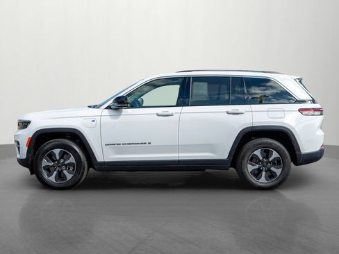 Used 2022 Jeep Grand Cherokee Limited 4xe w/ Luxury Tech Group II image 4