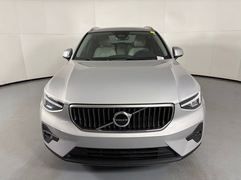 Used 2023 Volvo XC40 B5 Plus w/ Protection Package AWD/4WD image 3