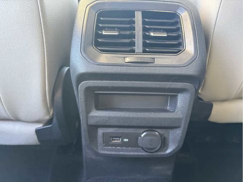 Certified 2020 Volkswagen Tiguan SE image 36