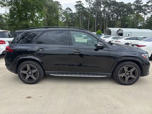 Used 2024 Mercedes-Benz GLE 450e 4MATIC image 3