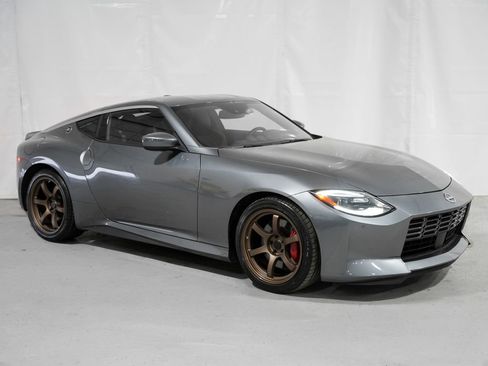 Used 2024 Nissan Z Performance w/ Floor Mat Package RWD image 8