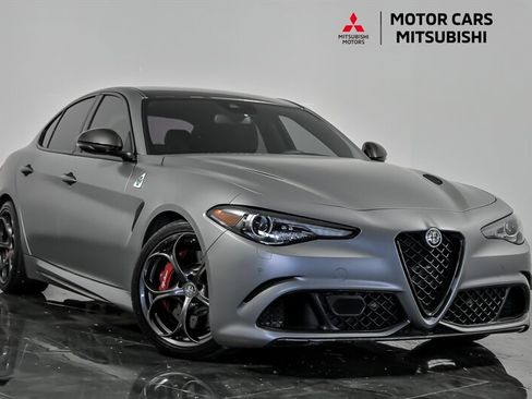 Used 2019 Alfa Romeo Giulia Quadrifoglio RWD image 1