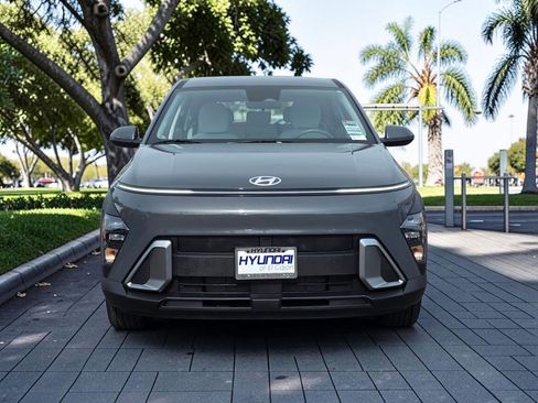 Used 2025 Hyundai Kona SE FWD image 3