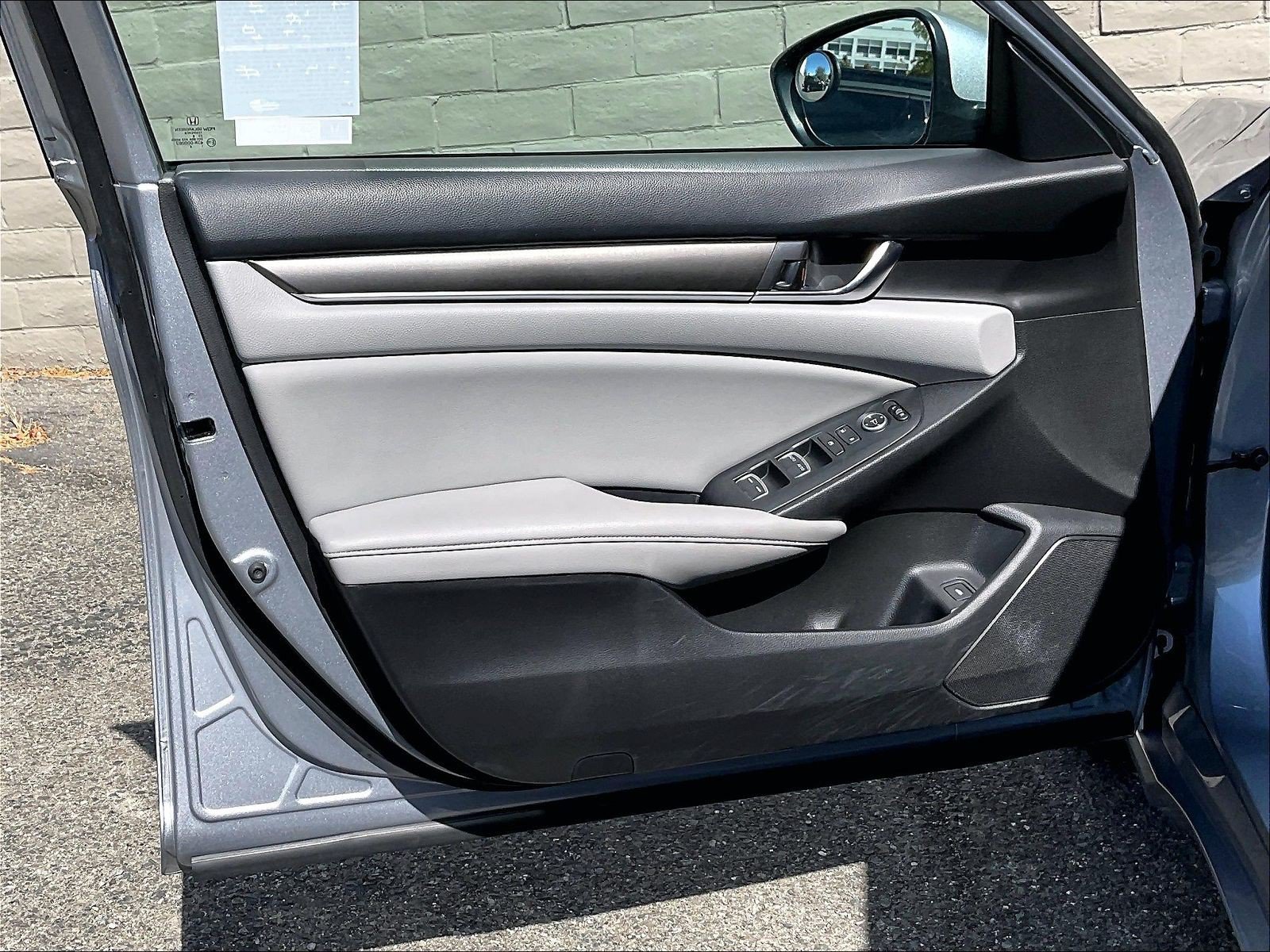 Used 2018 Honda Accord LX image 22
