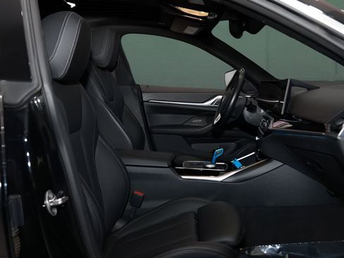 Used 2022 BMW i4 eDrive40 image 15