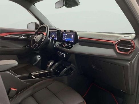 Used 2025 Chevrolet TrailBlazer RS w/ Convenience Package image 22