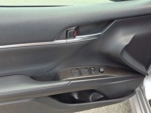 Used 2023 Toyota Camry XLE FWD image 12