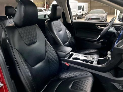 Certified 2024 Ford Edge Titanium AWD/4WD image 7