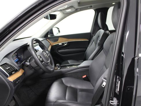 Used 2024 Volvo XC90 T8 Plus w/ Protection Package Premier image 17