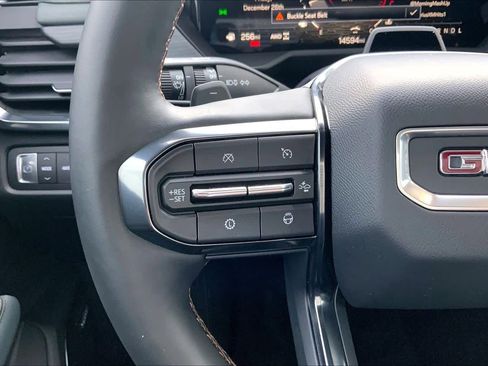 Used 2025 GMC Acadia AT4 w/ Super Cruise Package image 23