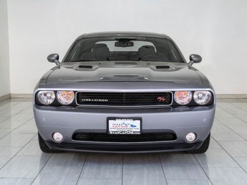 Used 2013 Dodge Challenger R/T RWD image 3
