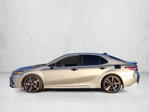 Used 2019 Toyota Camry XSE image 9