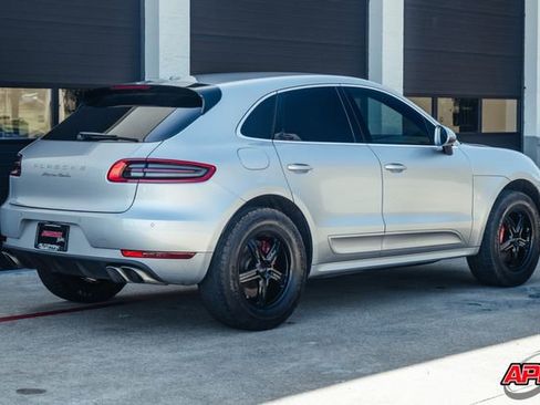 Used 2015 Porsche Macan Turbo image 59
