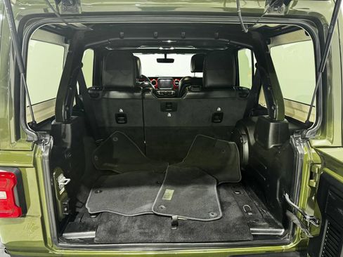 Used 2021 Jeep Wrangler Unlimited Rubicon w/ Uconnect 4C Nav & Sound Group AWD/4WD image 29