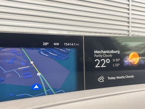 Used 2025 Lincoln Navigator L Reserve image 23