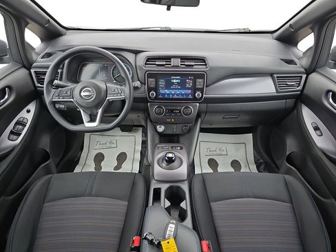 Used 2025 Nissan Leaf S image 12