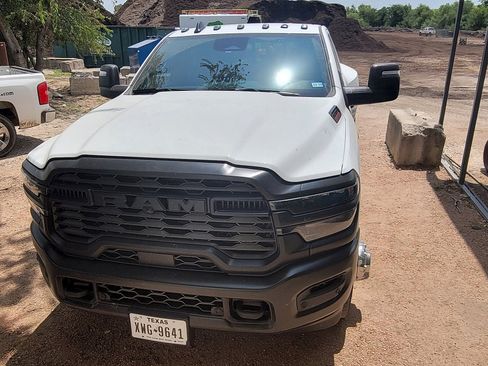 Used 2026 RAM 3500 Tradesman AWD/4WD image 4