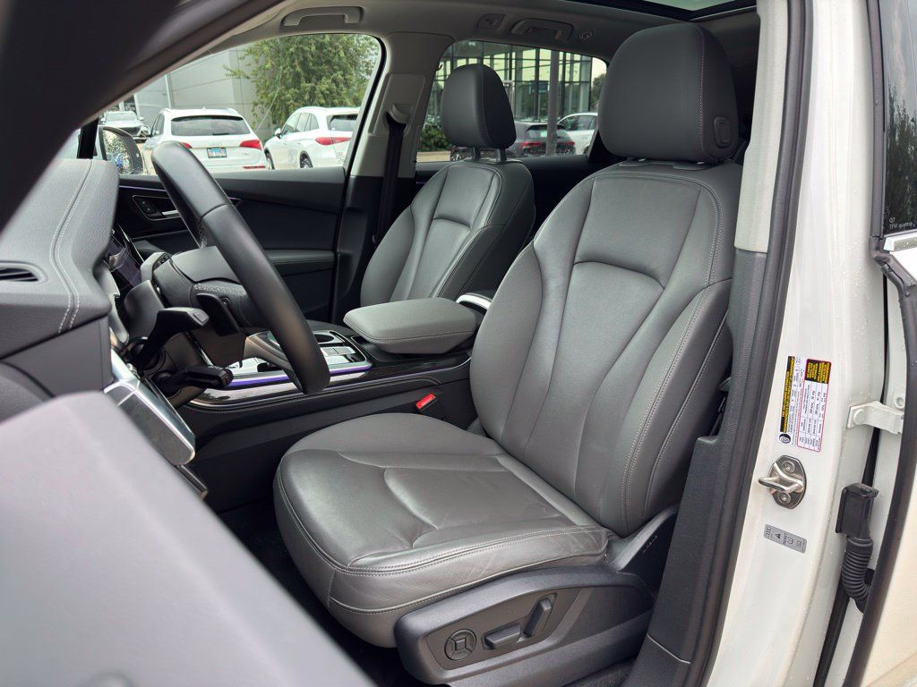 Used 2025 Audi Q7 3.0T Premium Plus AWD/4WD image 5
