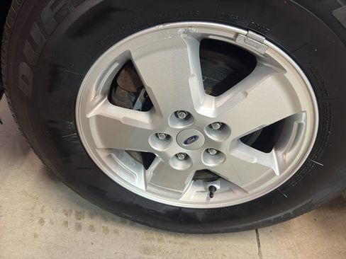 Used 2009 Ford Escape XLT AWD/4WD image 30