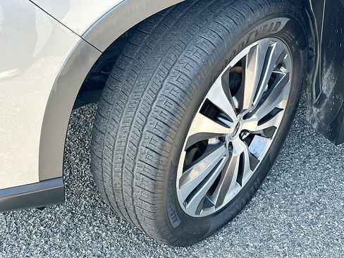Used 2022 Subaru Ascent Touring w/ Popular Package #2A AWD/4WD image 25
