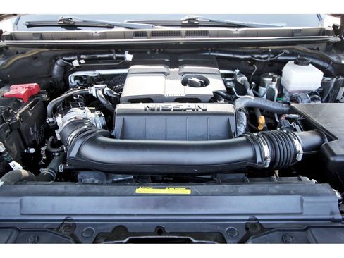 Used 2024 Nissan Frontier SV image 31