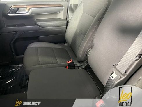 Used 2024 Chevrolet Silverado 1500 LT AWD/4WD image 21
