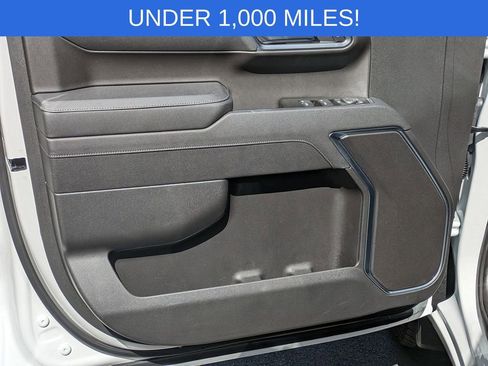 Used 2025 GMC Sierra 1500 SLE w/ X31 Off-Road Package image 9