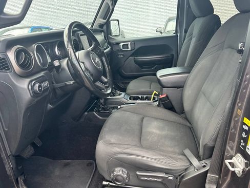 Used 2021 Jeep Wrangler Unlimited Sport AWD/4WD image 13
