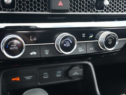 Used 2025 Honda Civic Sport image 30