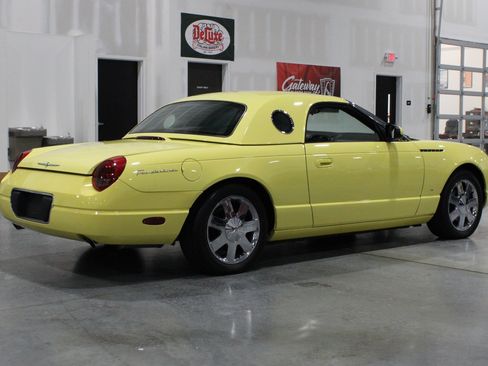 Used 2002 Ford Thunderbird RWD image 24