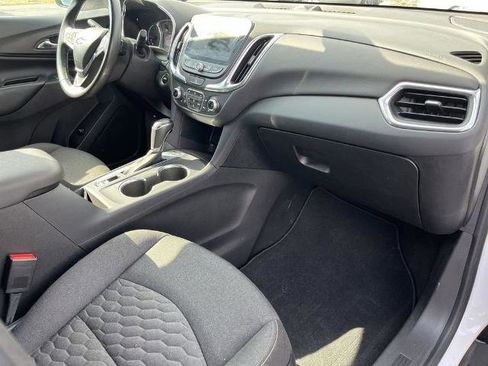Used 2019 Chevrolet Equinox LT w/ Sun & Navigation Package AWD/4WD image 28
