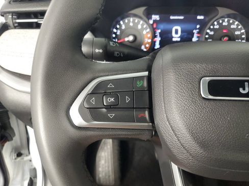 Used 2025 Jeep Compass Latitude AWD/4WD image 26