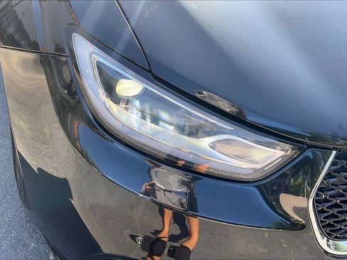 Used 2023 Chrysler Pacifica Touring-L FWD image 34