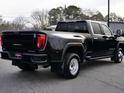 Used 2021 GMC Sierra 3500 Denali w/ Denali Ultimate Package image 24