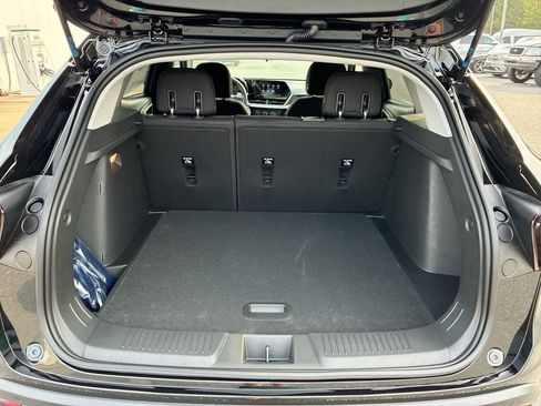 New 2026 Chevrolet Trax LS w/ LS Convenience Package FWD image 23