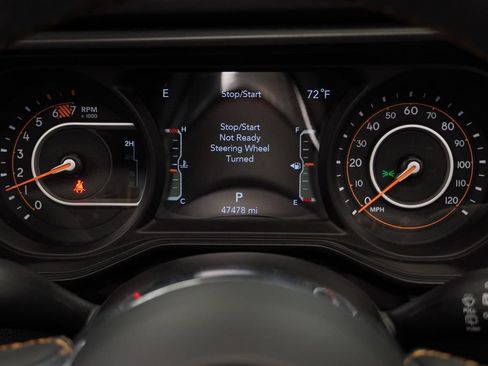 Used 2024 Jeep Wrangler Unlimited Sahara w/ Technology Group AWD/4WD image 27