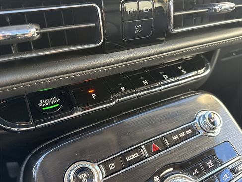 Certified 2022 Lincoln Nautilus Reserve image 23