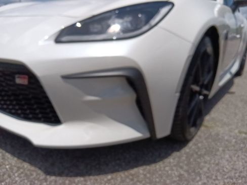 Used 2025 Toyota GR86 Premium RWD image 9