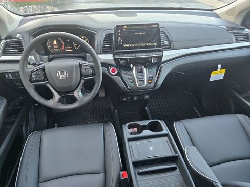 New 2026 Honda Odyssey Touring image 6