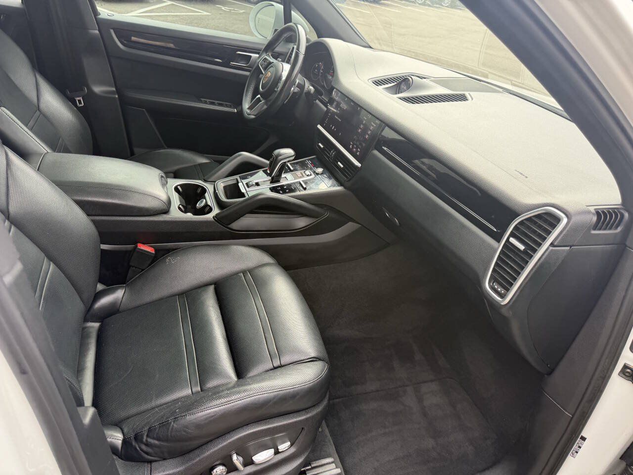 Used 2019 Porsche Cayenne AWD/4WD image 15