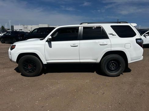 Used 2023 Toyota 4Runner TRD Off-Road Premium image 2