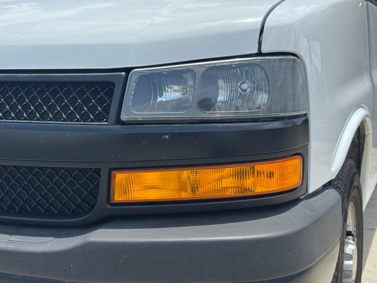 Used 2021 Chevrolet Express 2500 RWD image 9