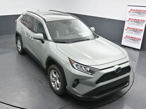 Used 2020 Toyota RAV4 XLE w/ Convenience Package image 10