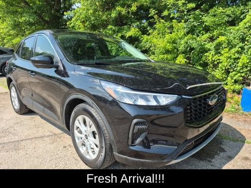 Used 2023 Ford Escape Active w/ Tech Pack #2 FWD image 4